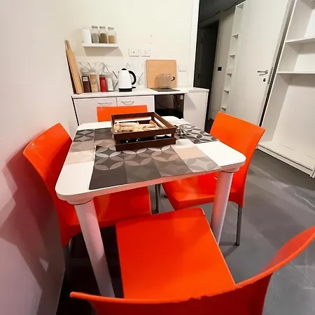 Sweet Urban Road Close Porta Susa * トリノ